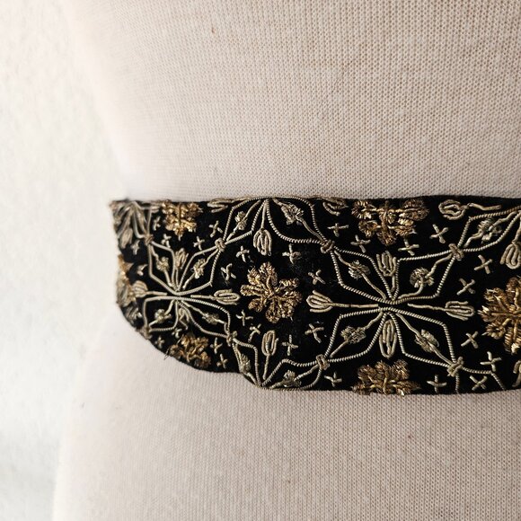 Vintage Gold Silver Bullion India Metal Embroidered Black Statement Waist Belt S - Picture 2 of 5